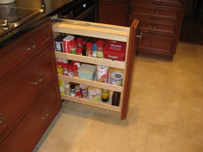 Spice Pullout, 6" (right of cooktop)